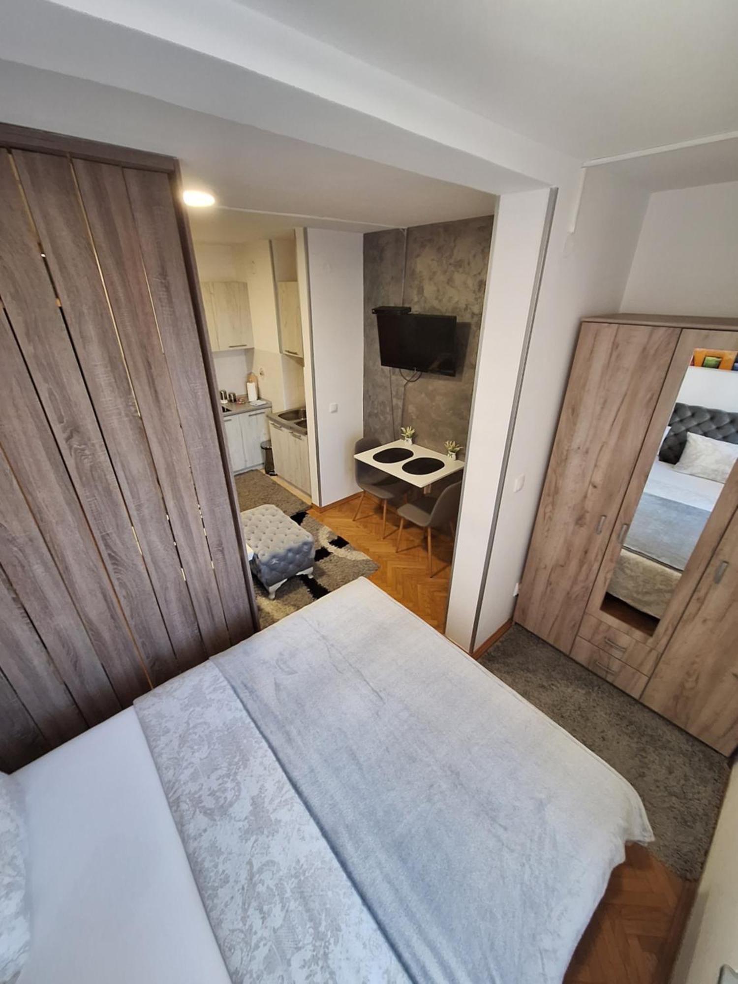 Dado Apartman Apartment Кралево Екстериор снимка